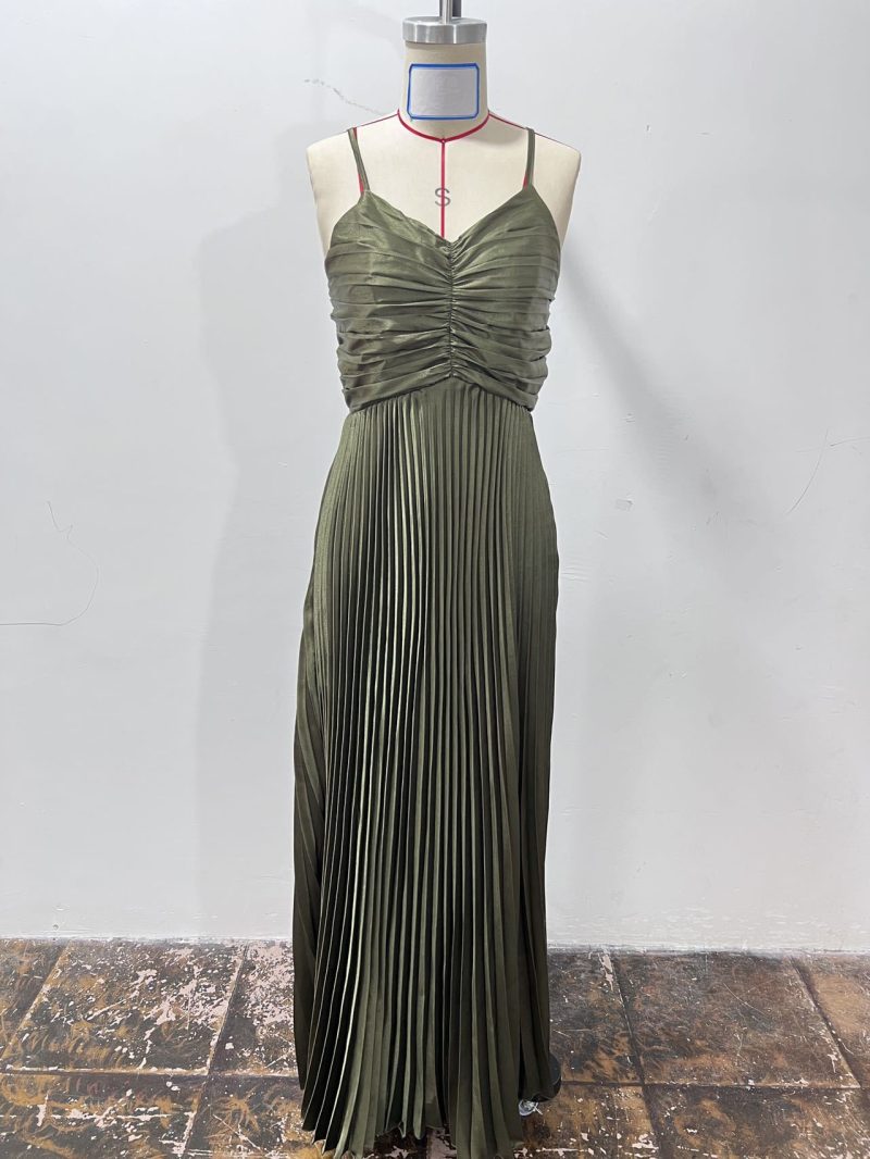 Graceful Summer Dress with Pleats and Straps - Image 4