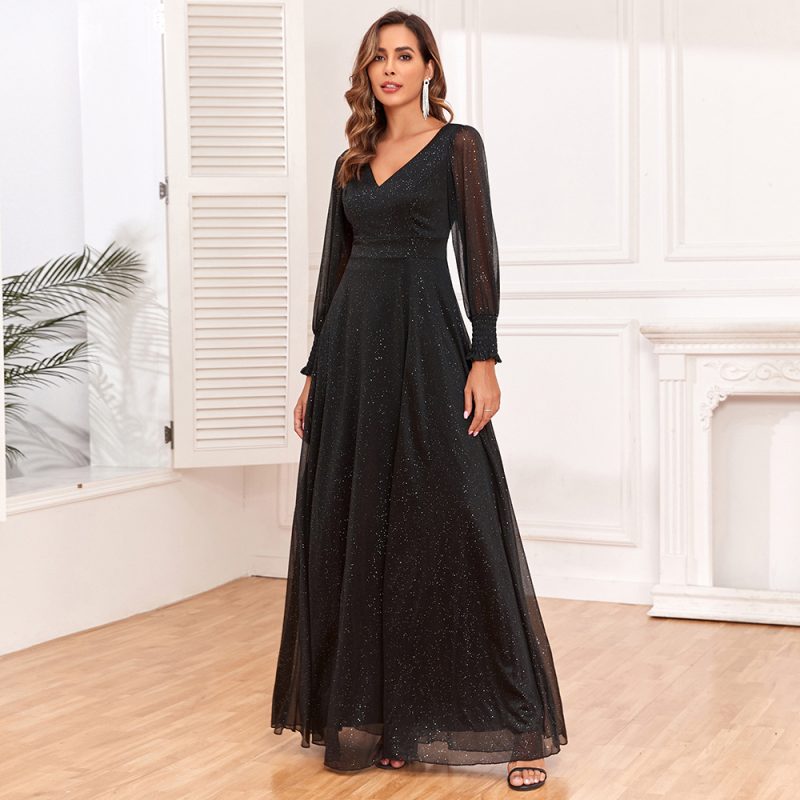 Glamorous Swing Maxi Dress with V-Neckline - Image 4