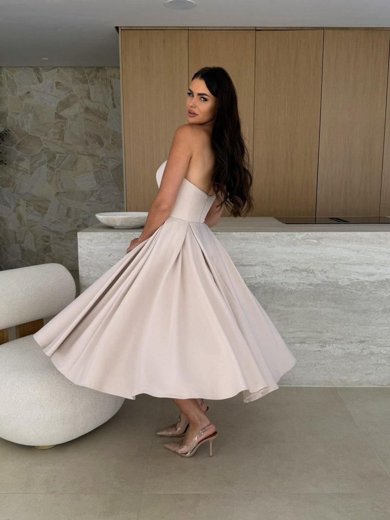Summer Solid Color Wrapped Chest Midi Dress - Image 2