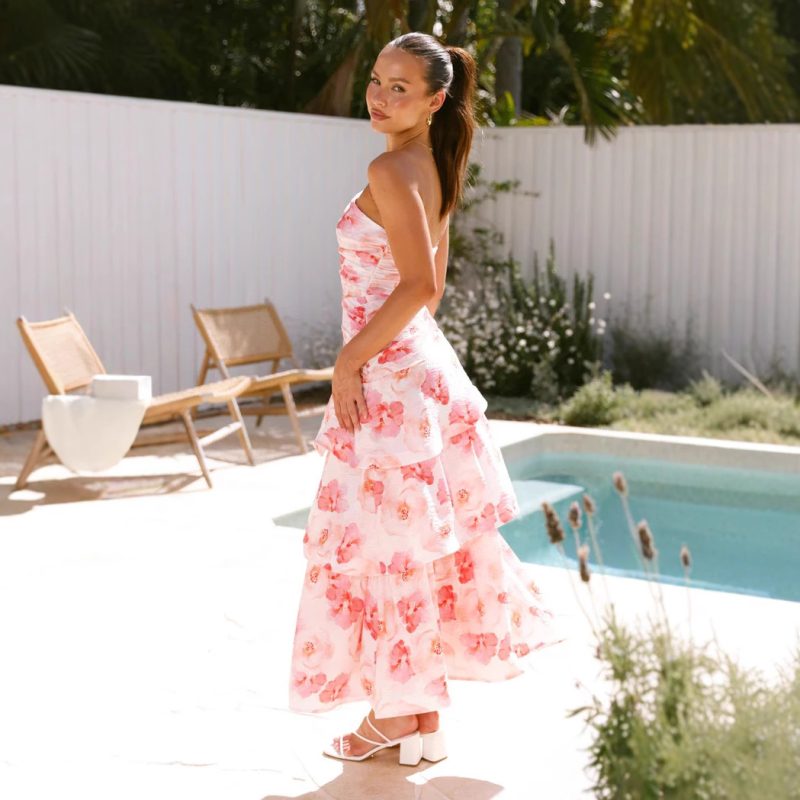 Chic Summer Dress with Asymmetrical Strap Style - Image 2