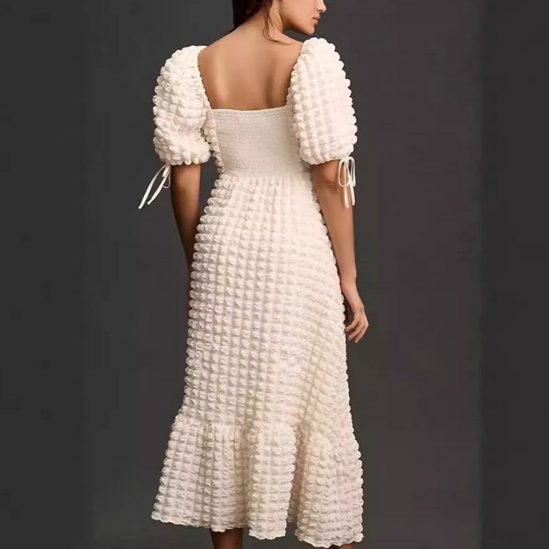 Elegant French Vacation Dress with Bubble Sleeves - Image 4