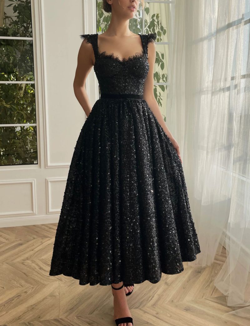 V-Neck Backless Slim Fit Evening Dress