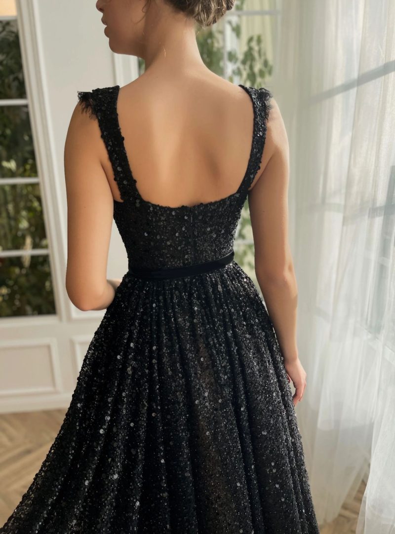 V-Neck Backless Slim Fit Evening Dress - Image 3