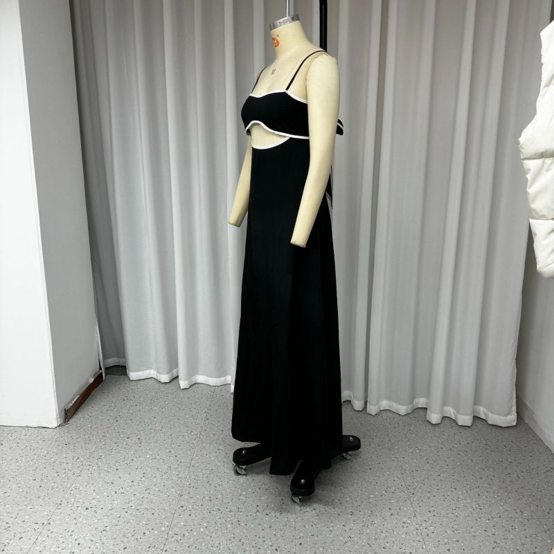 Elegant Sleeveless Cutout Solid Summer Dress - Image 3