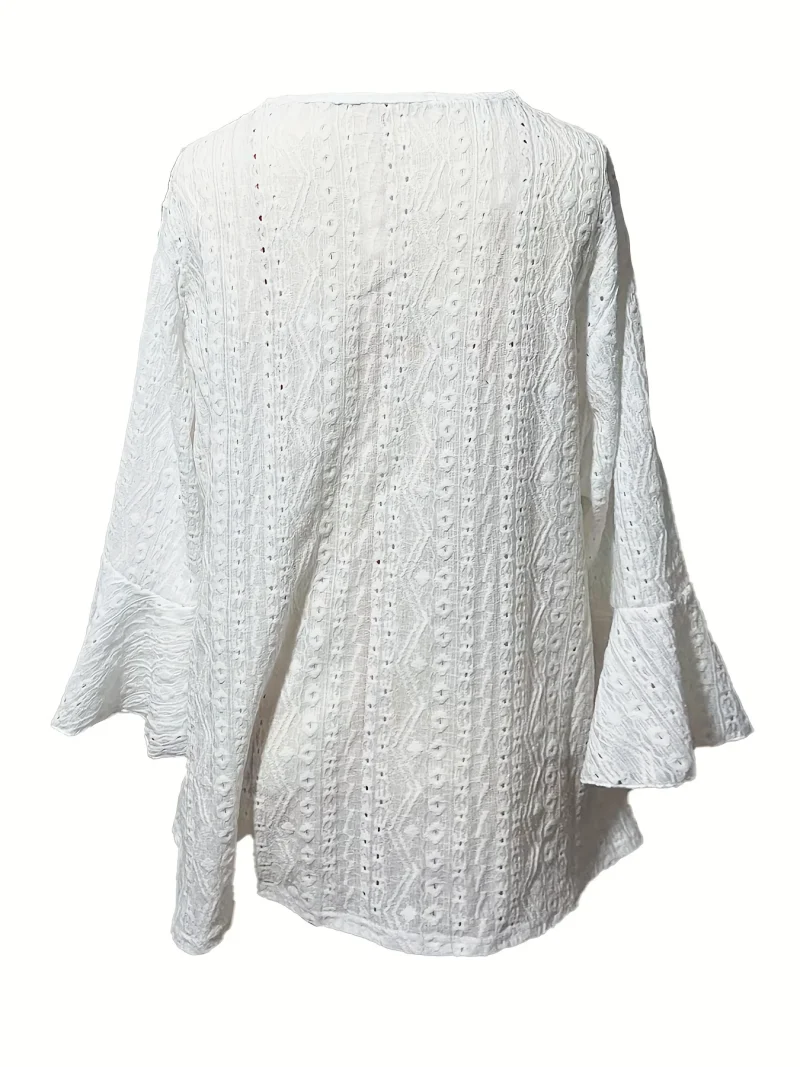 Casual Solid Tee Plus Size with Embroidered Lace
