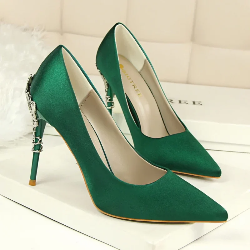 Elegant Satin Wedding Heels 10cm Catwalk Style Pumps