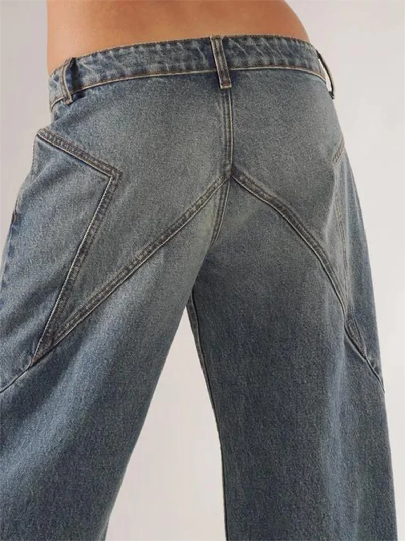 Low Rise Wide Leg Jeans with Pockets - Image 5