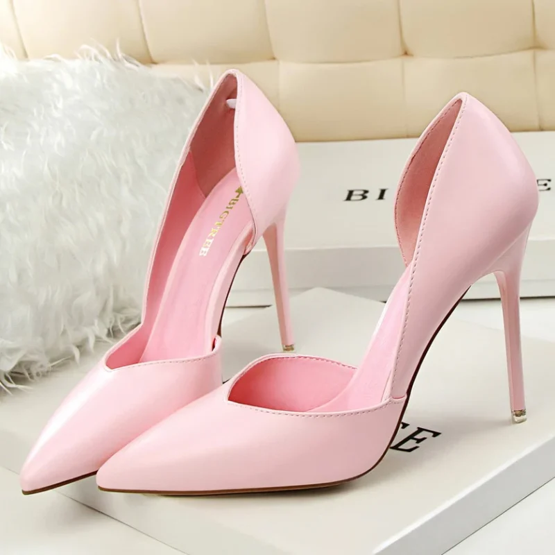 Women’s Stiletto Leather Pumps - Image 3