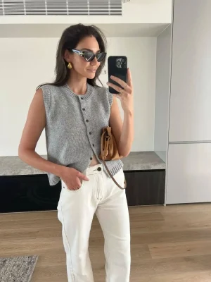 Women’s Knitted Sleeveless Vest Top with Buttons
