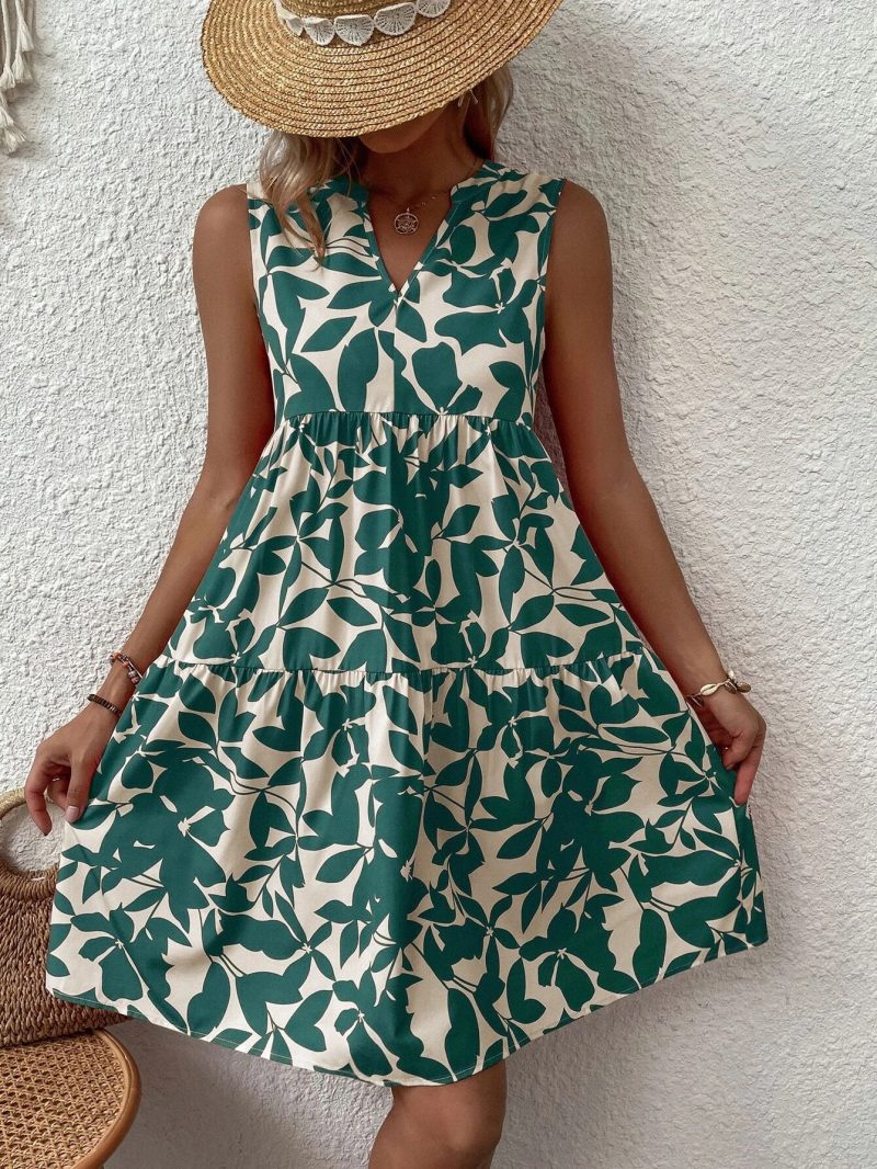 Chic Bohemian Dress with Flattering Pleats - Image 2