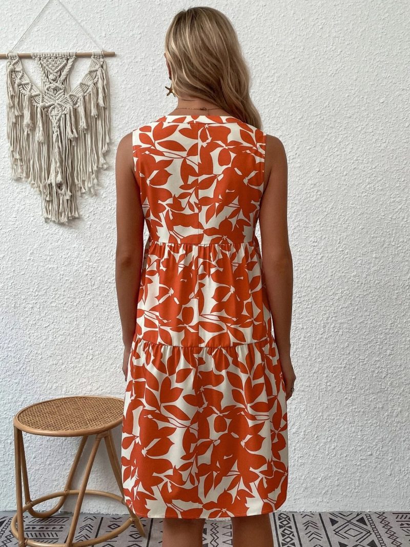 Chic Bohemian Dress with Flattering Pleats - Image 4
