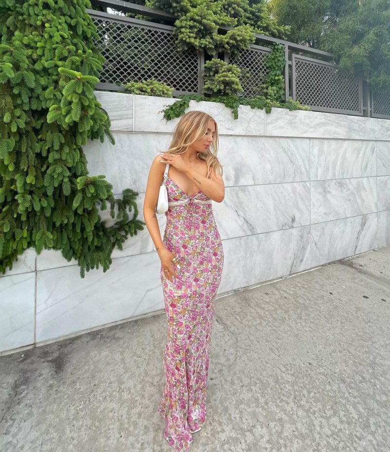 Chic Women’s Slim Fit Lace Stitching Maxi Dress - Image 2