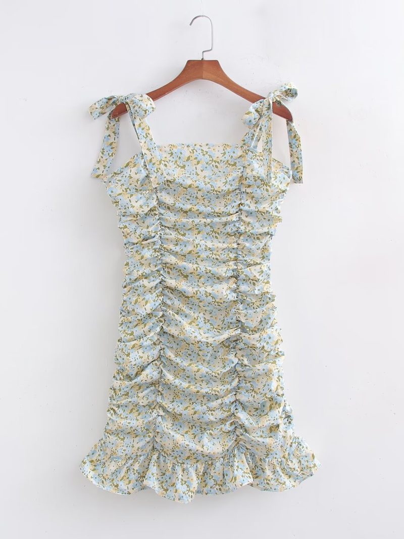 Lightweight Spring Dress with Pleated Detail - Image 3