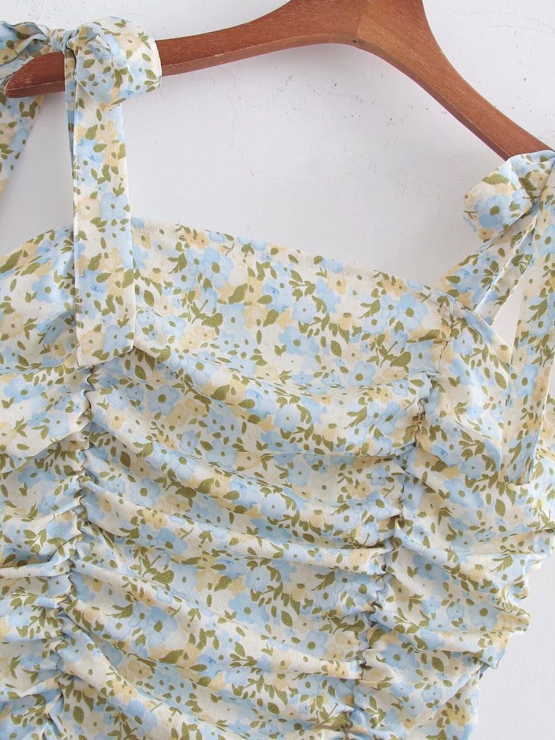 Lightweight Spring Dress with Pleated Detail - Image 4
