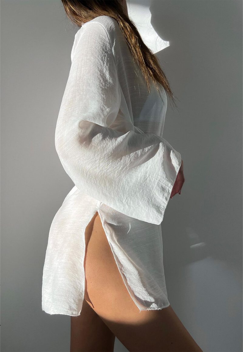 Comfortable Beach Robe with Sun Protection Design - Image 2