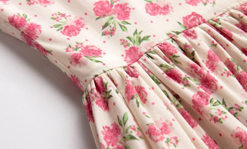 Delicate Floral Summer Dress with Slip Style - Image 4