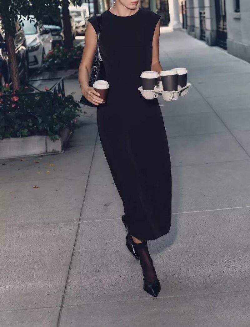 Elegant Black Pleated Sleeveless Waist Tight Midi Dress
