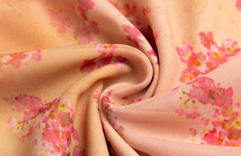 Fitted Waist Dress with Doll Collar Detail - Image 3