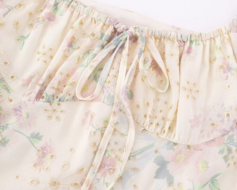 Gentle Floral Summer Dress with Fitted Waist - Image 3