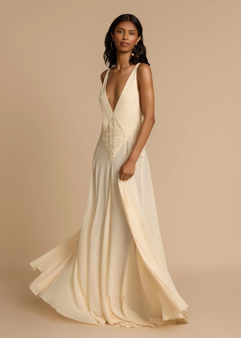 Elegant Summer Suspender Dress with Cutout Stitching - Image 2