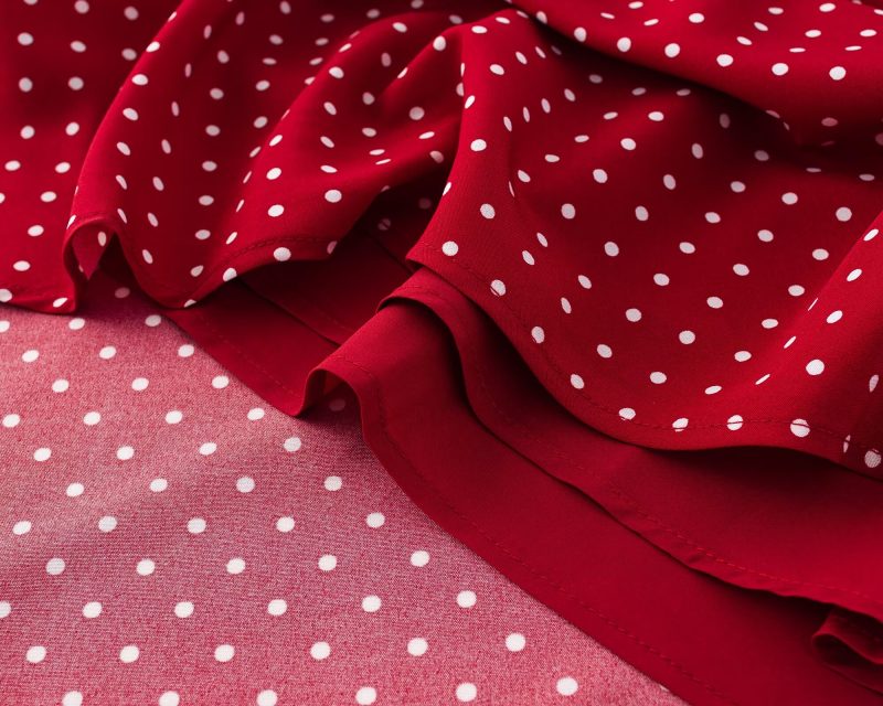 Chic Summer Polka Dot Maxi Dress with Lace V-Neck - Image 4