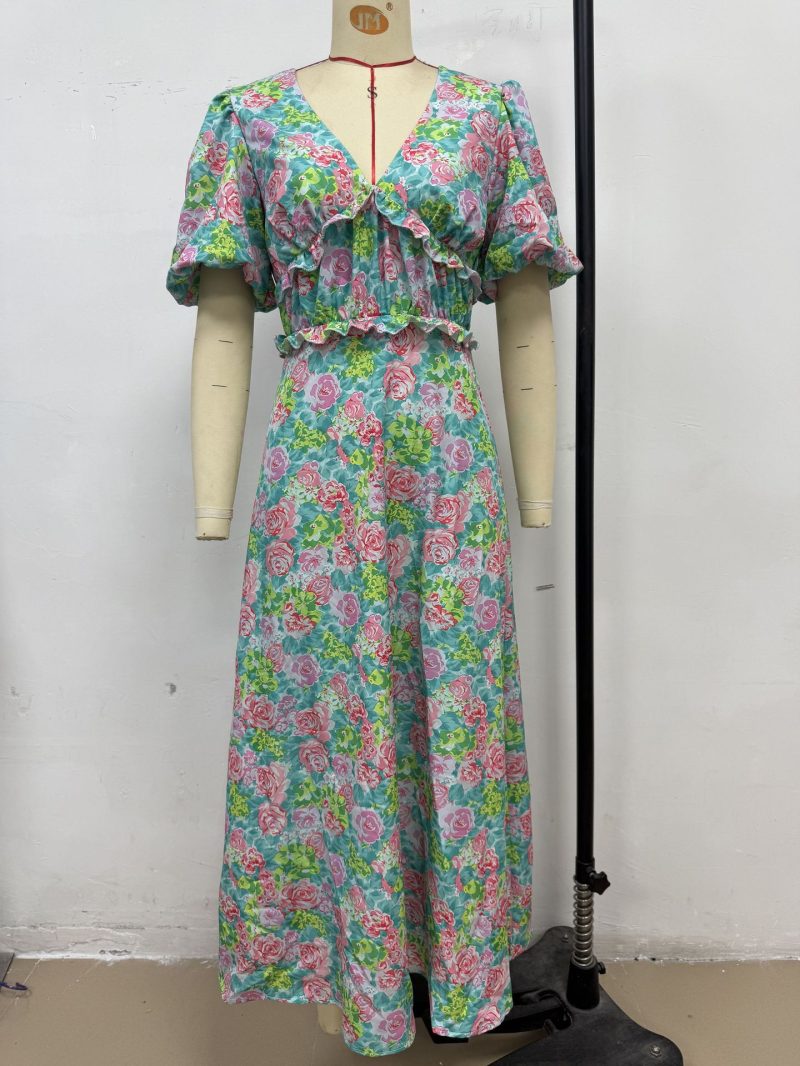 Stylish French V-Neck Puff Sleeve Midi - Image 3