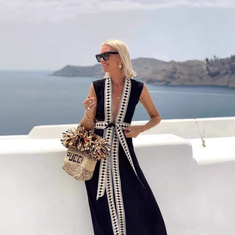 Alluring Plunge Neck Lace-Up Vacation Dress
