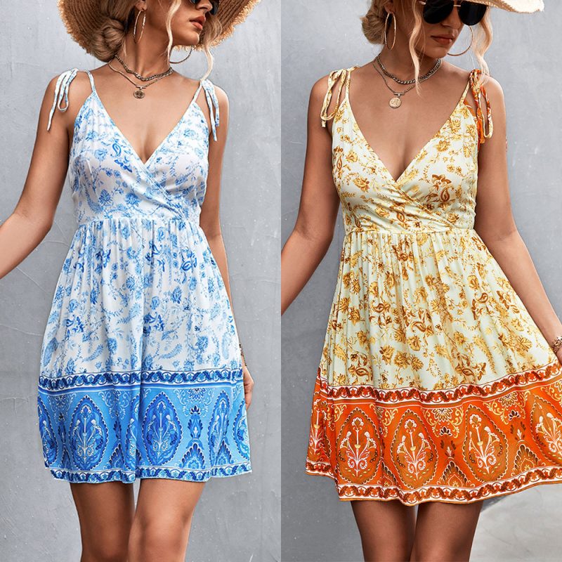 Summer Vacation Dress with Floral Positioning - Image 4