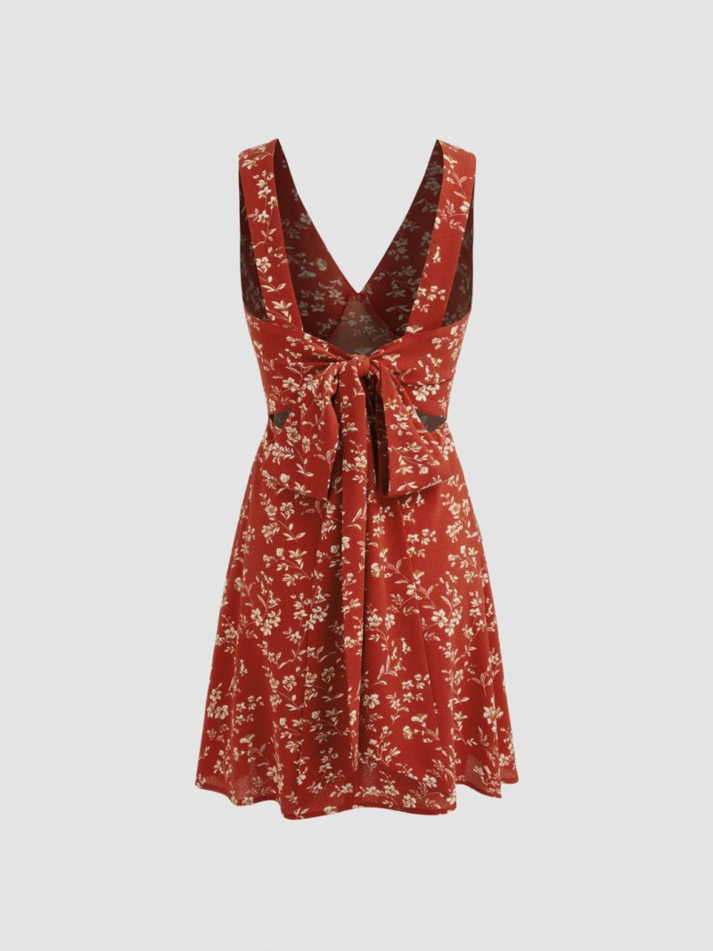 Elegant V-Neck Textured Floral Dress Women - Image 4