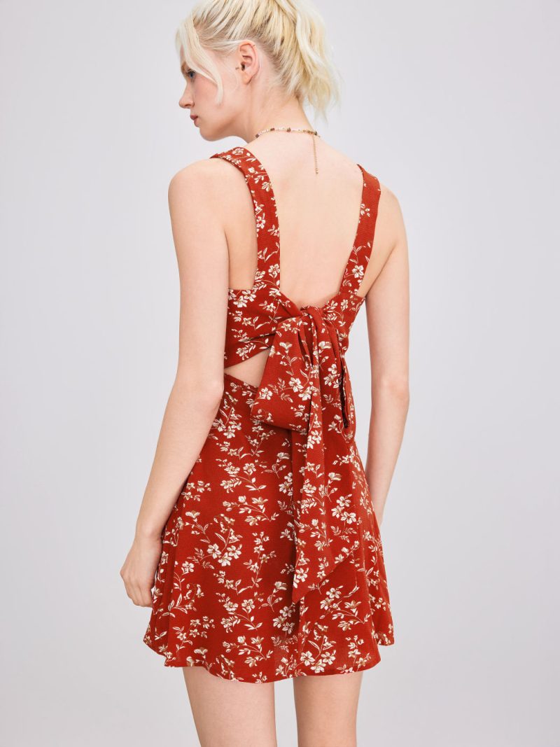 Elegant V-Neck Textured Floral Dress Women - Image 2