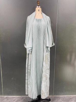 Fashionable Muslim Pleated Robe Dress Set with Scarf