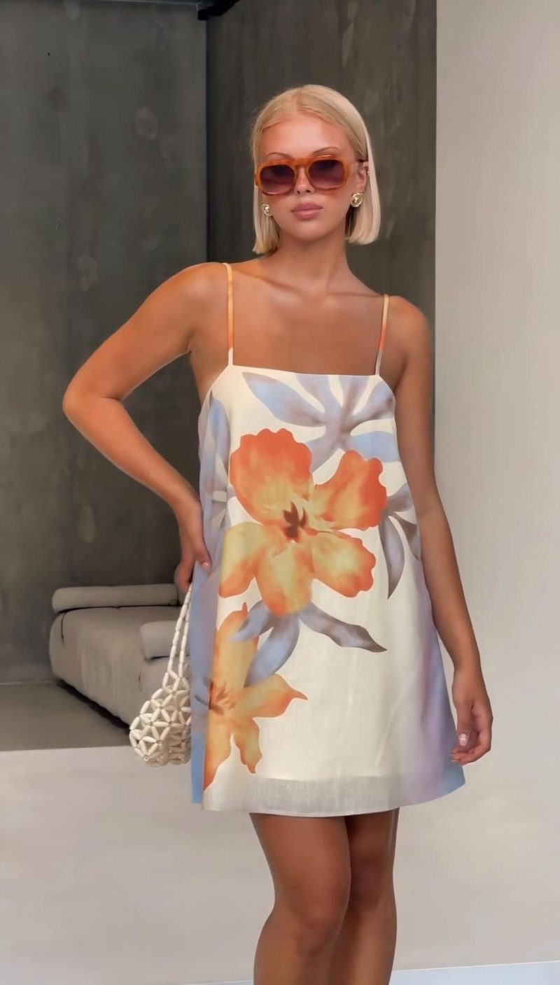 Spicy Summer Dress with Feminine Print Design - Image 3