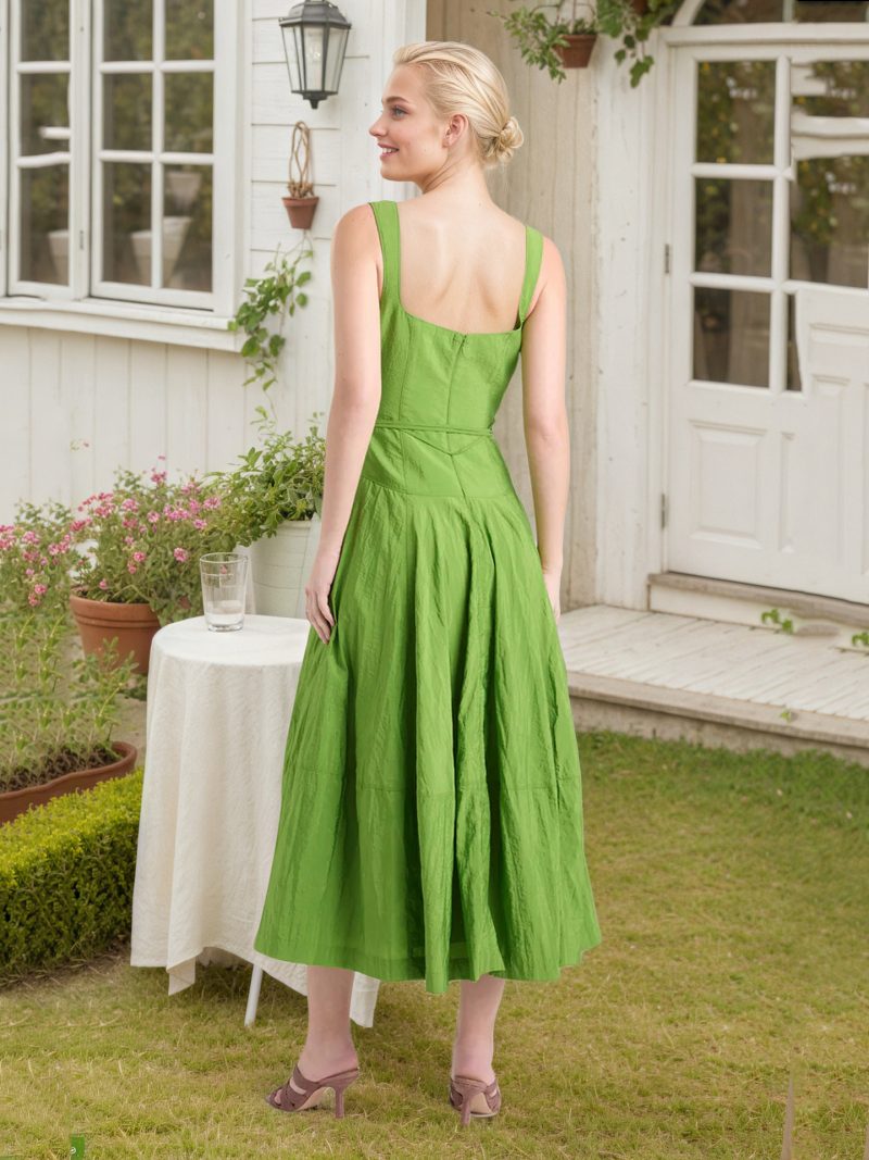 Women’s Summer Green Square Collar Suspender Dress - Image 3