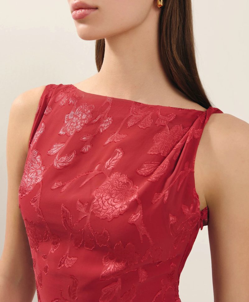 Women’s Red Lace Backless Asymmetric Jacquard Dress - Image 4