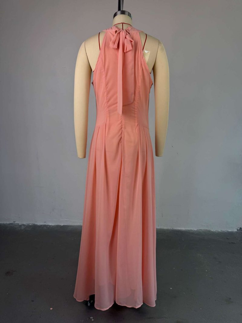Fashionable Halter Pink Slimming Summer Attire - Image 4
