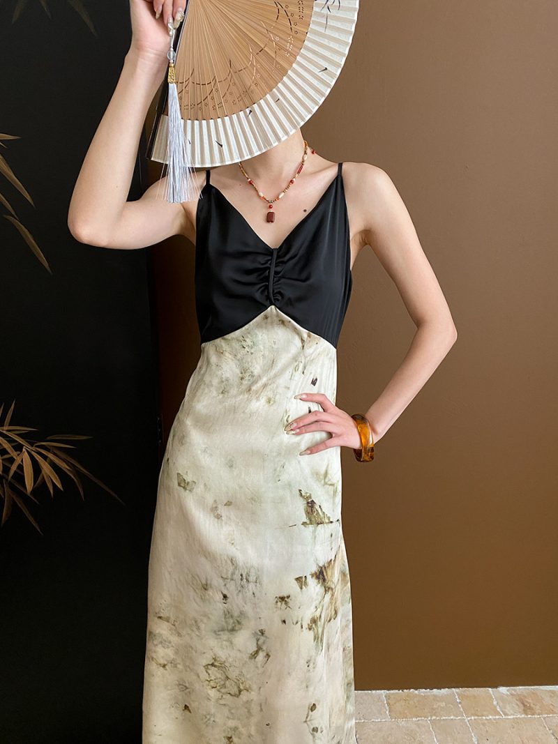 Chinese Ink Print Ruffle V-Neck Sling Dress - Image 3