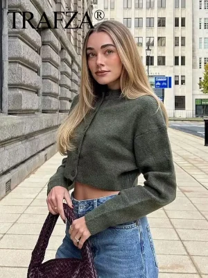 Women’s Elegant Cropped Knit Cardigan