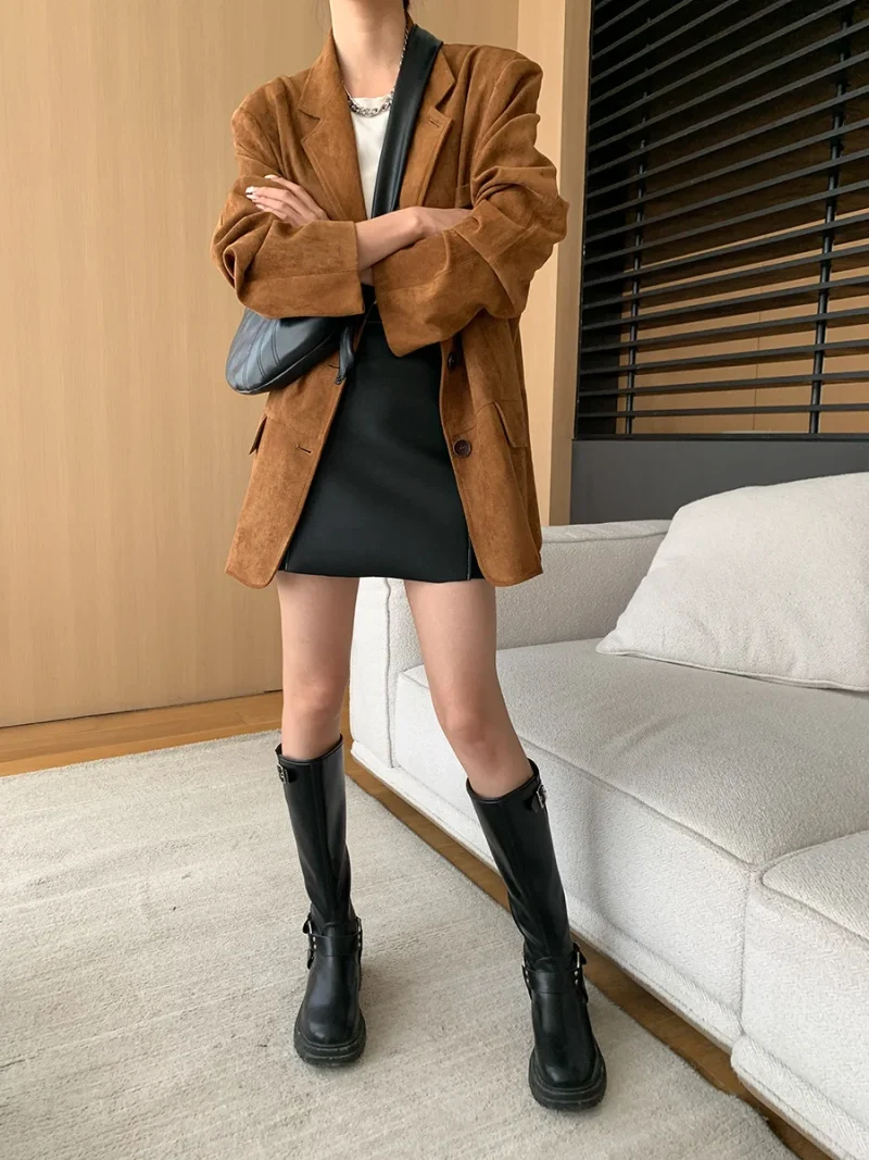 Vintage Chic Suede Blazer Jacket - Image 4