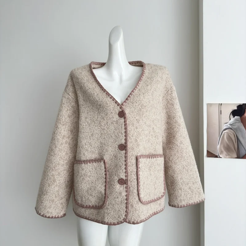 Elegant Wool-Blend V-Neck Coat for Women - Image 5