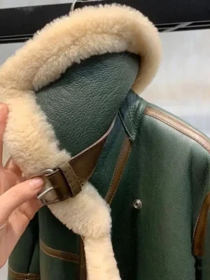 2025 Women’s Green Spliced Short Fur Jacket