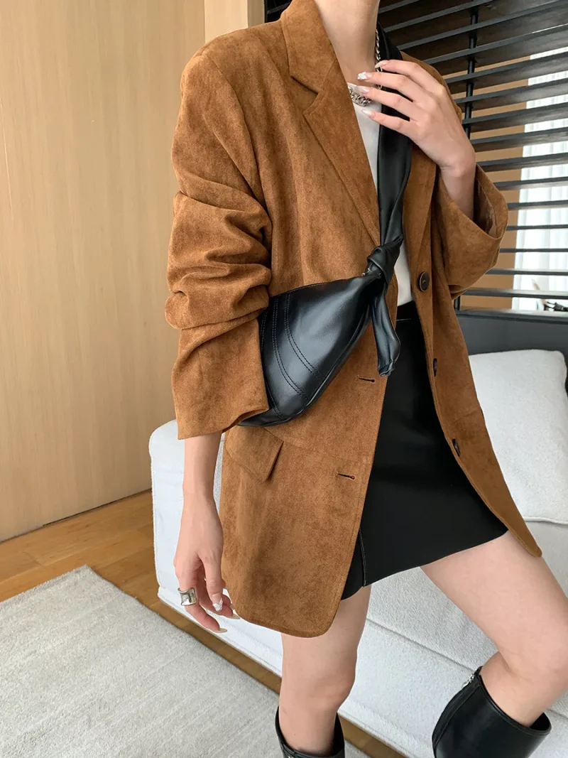 Vintage Chic Suede Blazer Jacket - Image 3