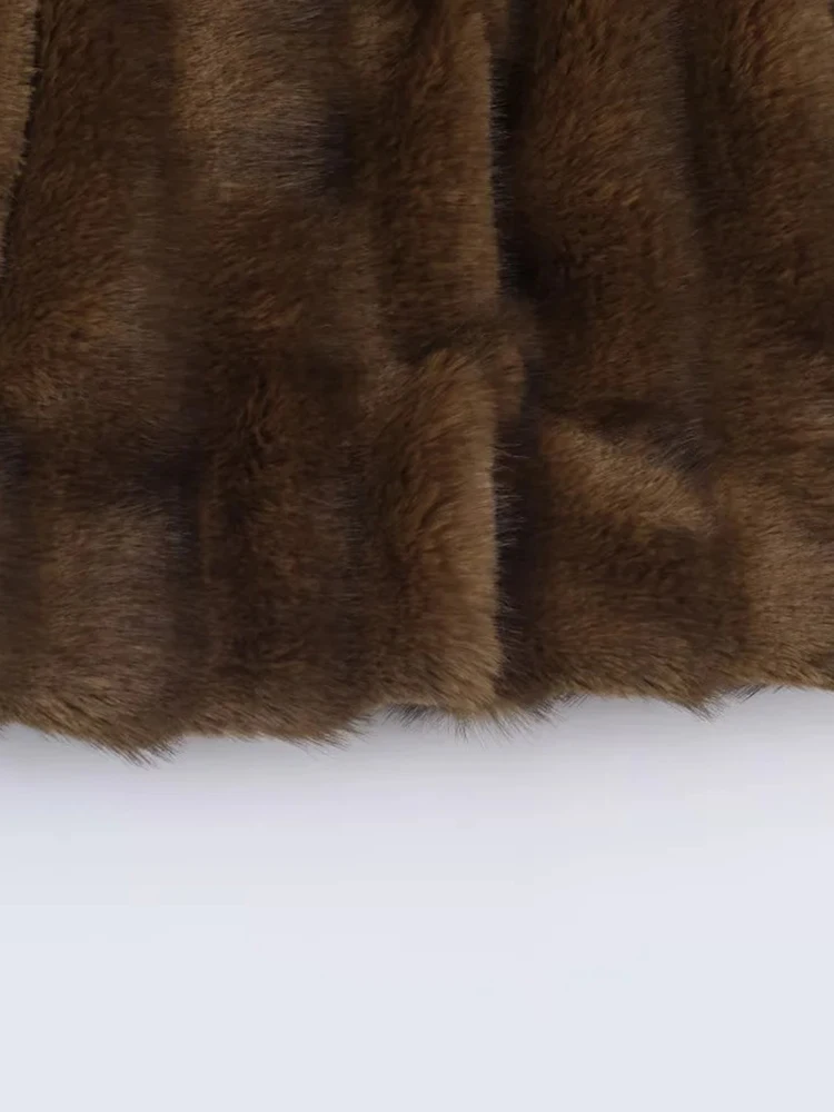 Women’s Cropped Faux Fur Coat - Image 3