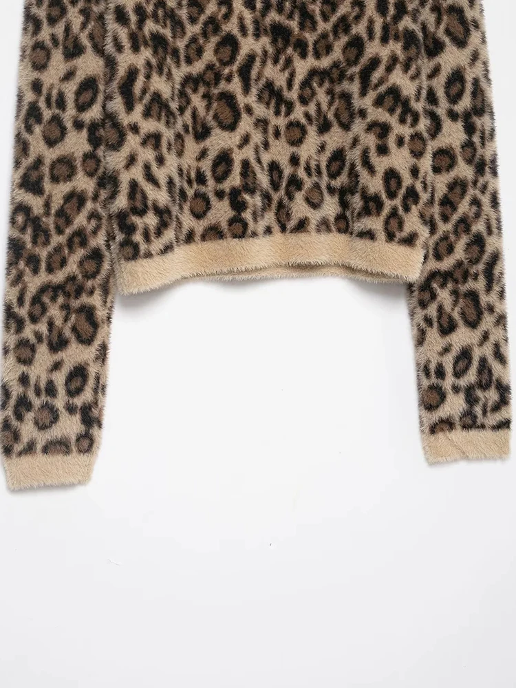 Women’s Animal Pattern Knit Sweater - Image 3