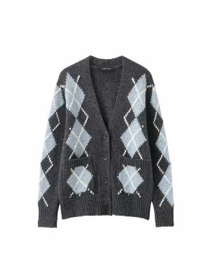 Women’s Basic V Neck Diamond Pattern Button Sweater