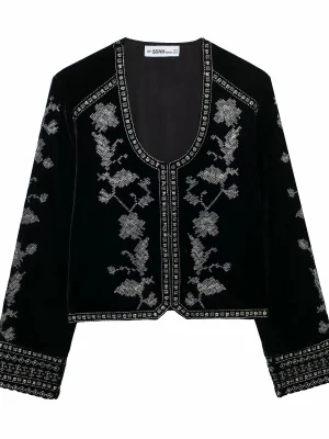 2025 Autumn Vintage O-Neck Embroidered Velvet Coat