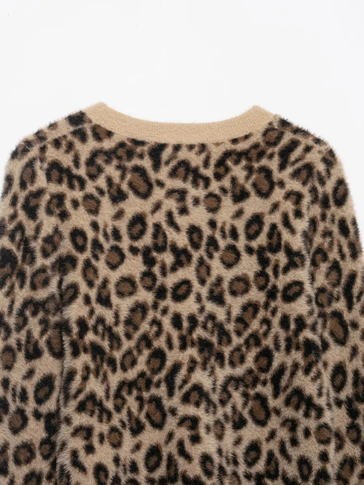 Women’s Animal Pattern Knit Sweater - Image 6