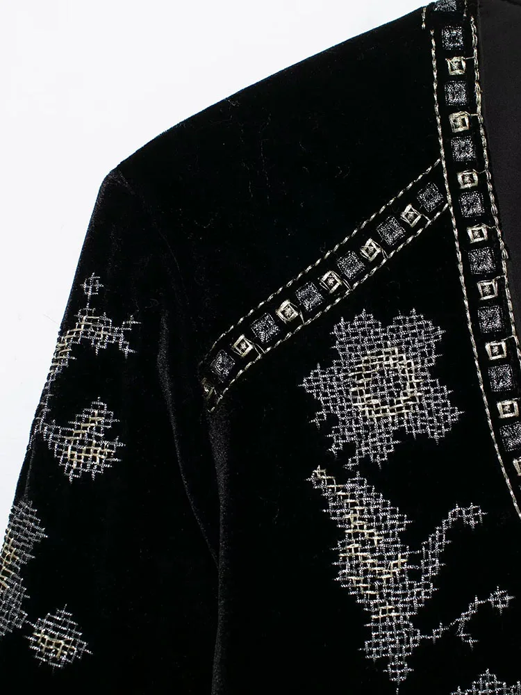 2025 Autumn Vintage O-Neck Embroidered Velvet Coat - Image 5