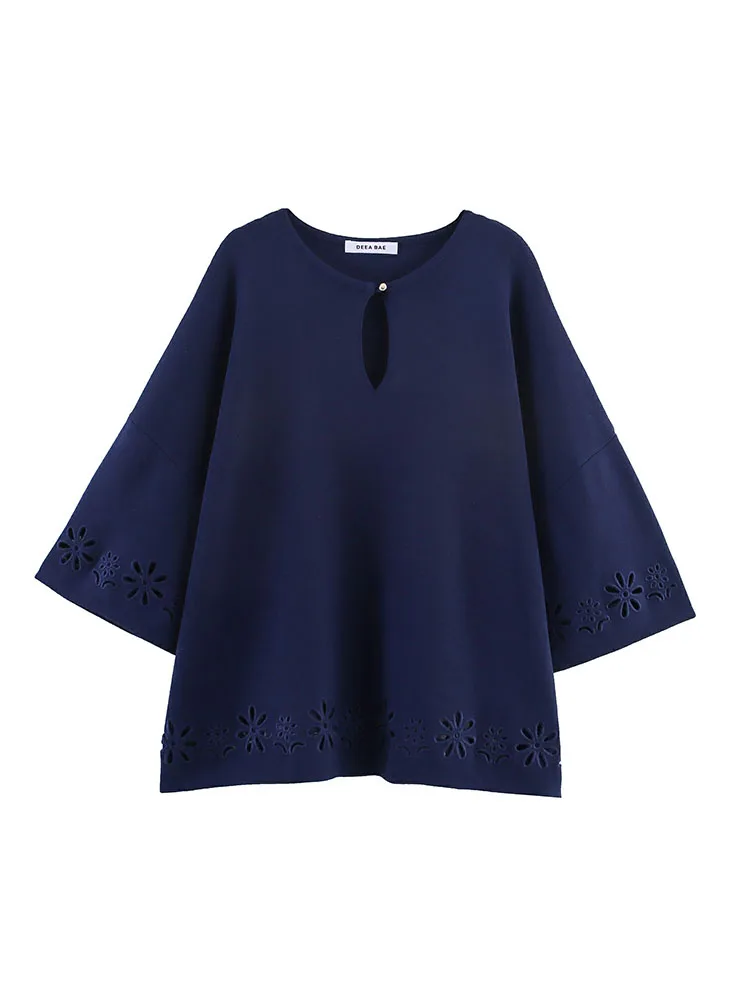 Women’s Casual Hollow Embroidery Knit Top