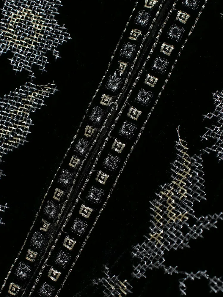 2025 Autumn Vintage O-Neck Embroidered Velvet Coat - Image 7