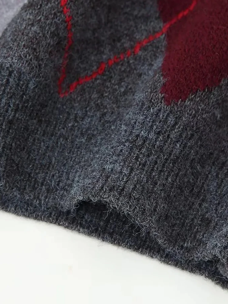 Women’s Loose Fit Round-Neck Sweater - Image 5